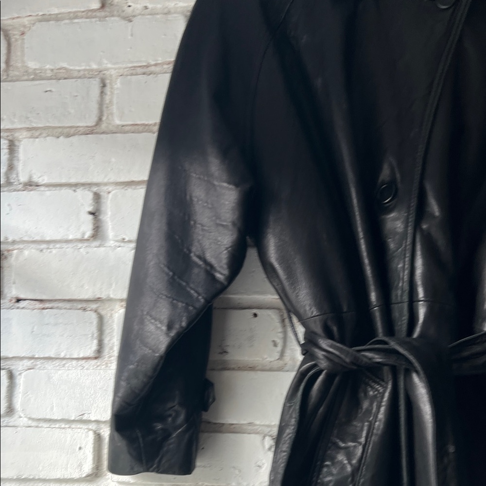 Vintage Black Leather Belted short trench Coat lightweight leather coat - Picture 5 of 16